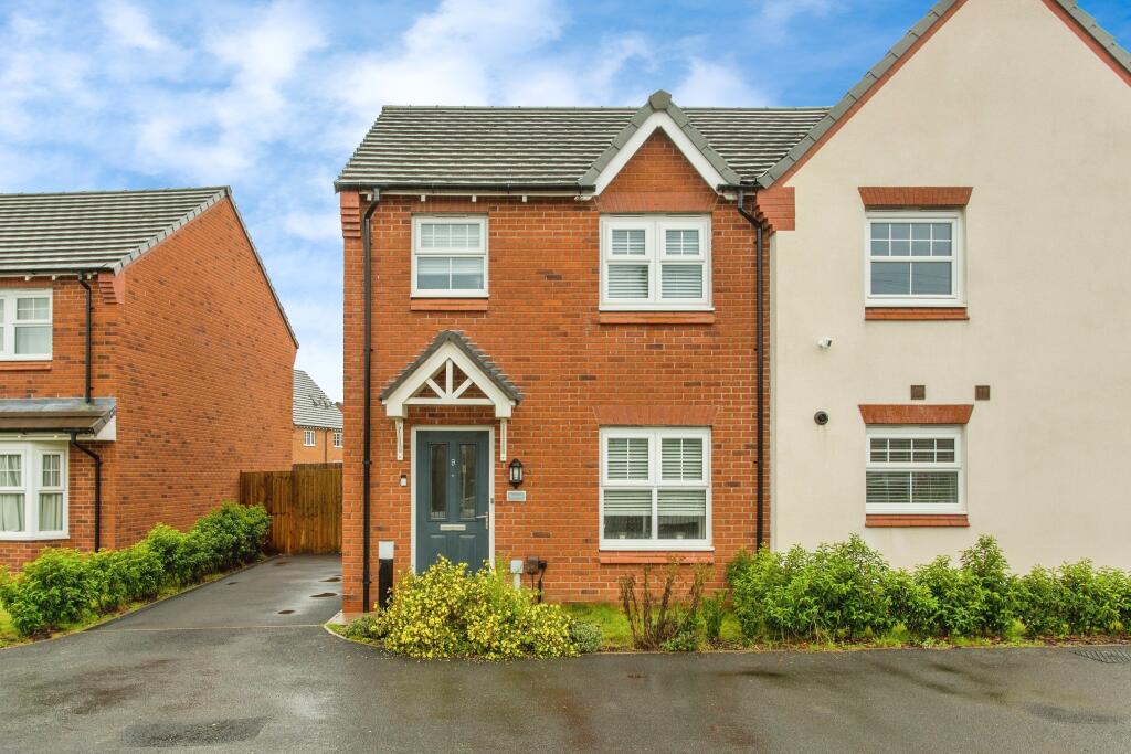 Main image of property: Bakersfield, Aspull, Wigan, WN2