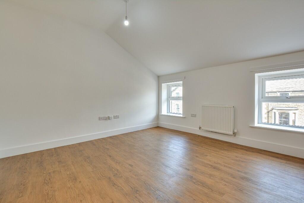 Apartment in Lancaster - View 4
