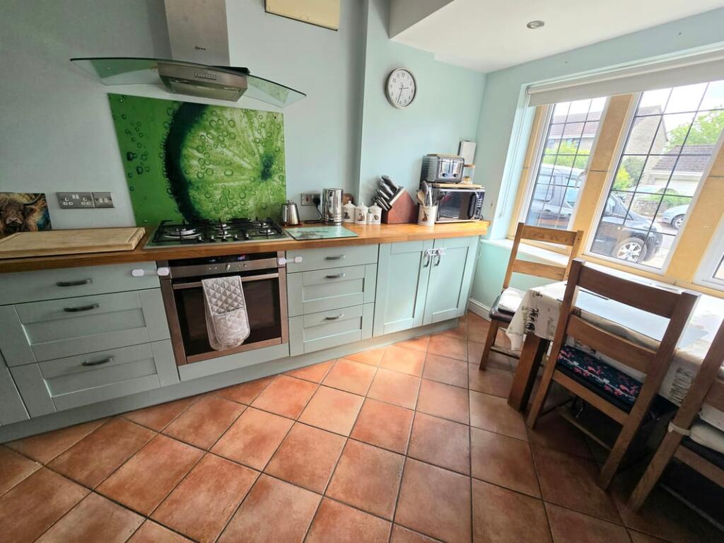 House in Huish Episcopi, Wearne - View 5