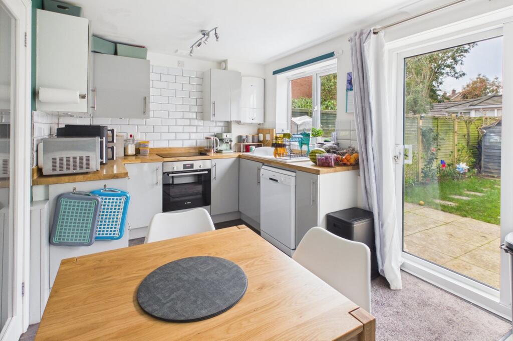 Miles Close, Pill, Bristol, BS20 photo 3