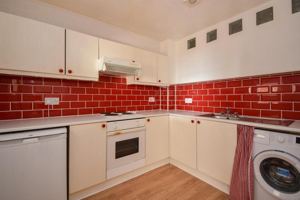 Apartment in St Leonards-on-sea, Bohemia - View 4