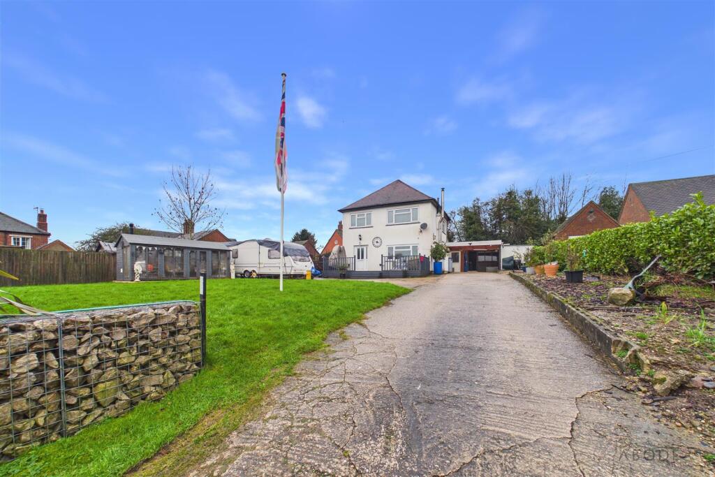 3-bed detached on Whitley House, Lady Hole Lane, Ashbourne, £480,000