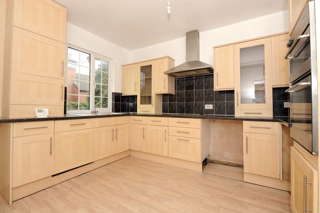 Knox Road, Wellingborough, NN8 - View 3