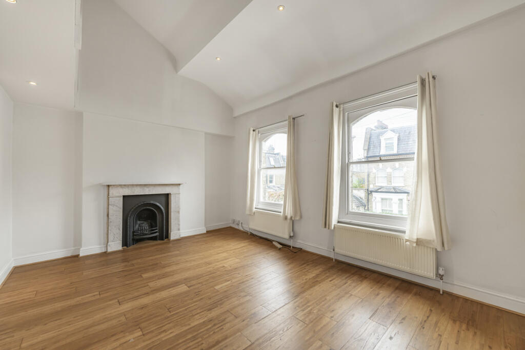 Apartment in London - View 2