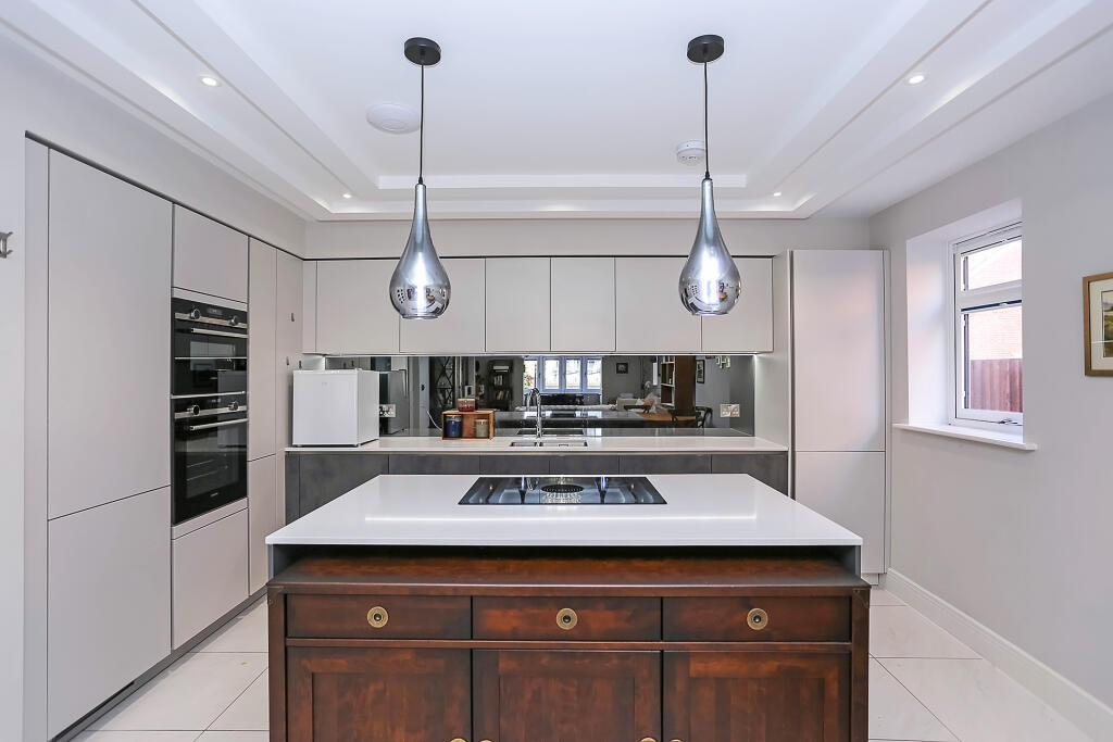 Additional image 7 of Whitegates, 334 Warwick Road, Solihull