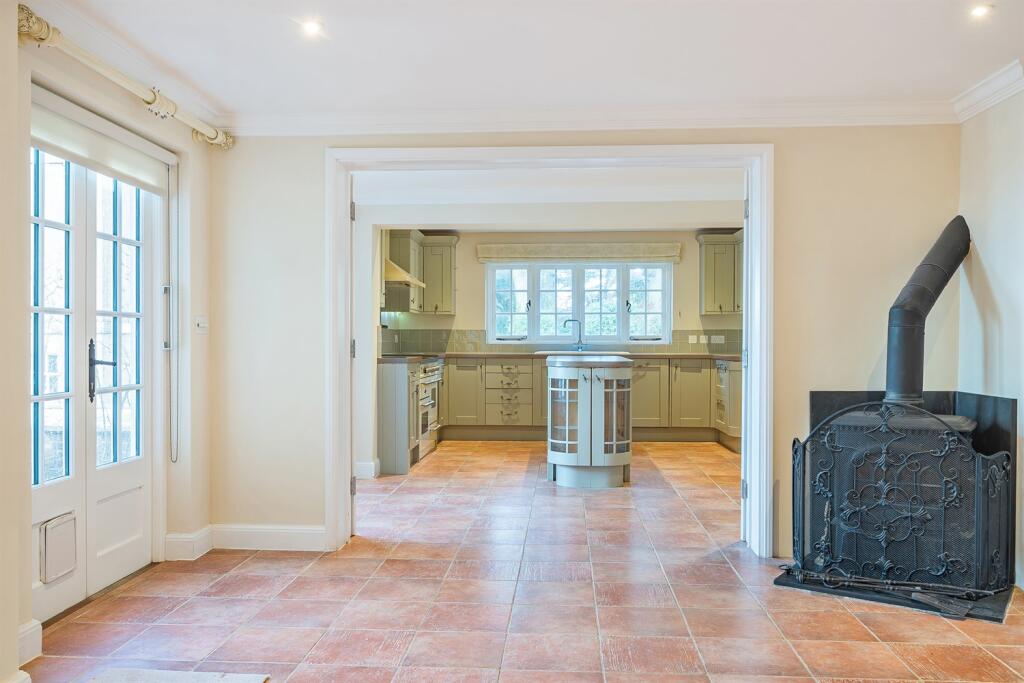House in Chichester, Westhampnett - View 5