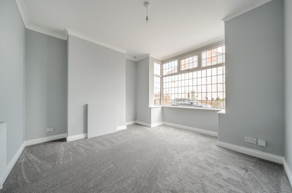 House in Grimsby, Wellow - View 2
