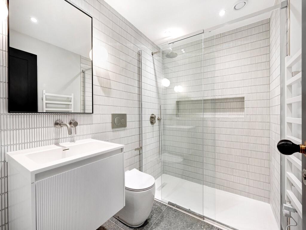 Apartment in London, Soho - View 5