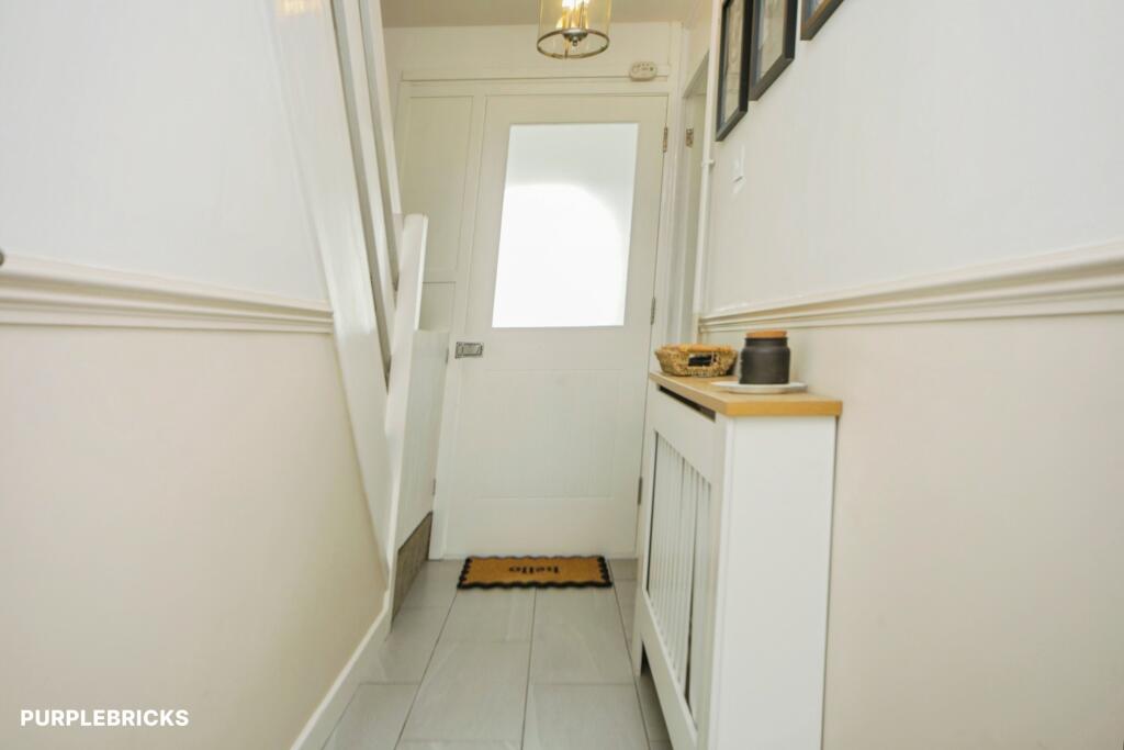 House in Ipswich, Brookwood, Pinewood - More
