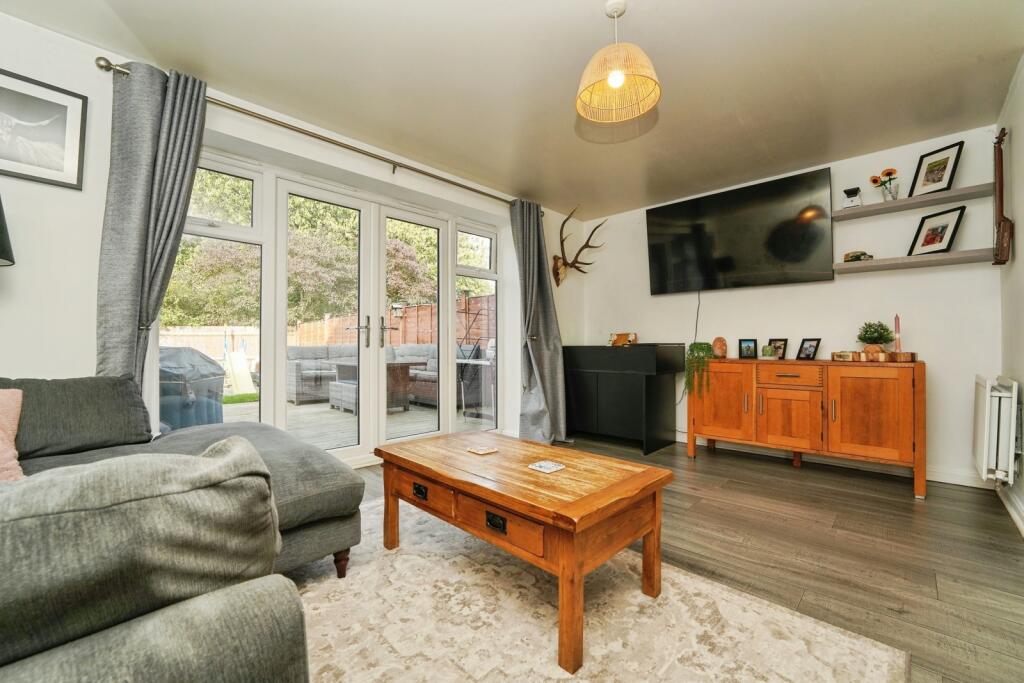 Bomford Way, Salford Priors, Evesham, Warwickshire, WR11 photo 2