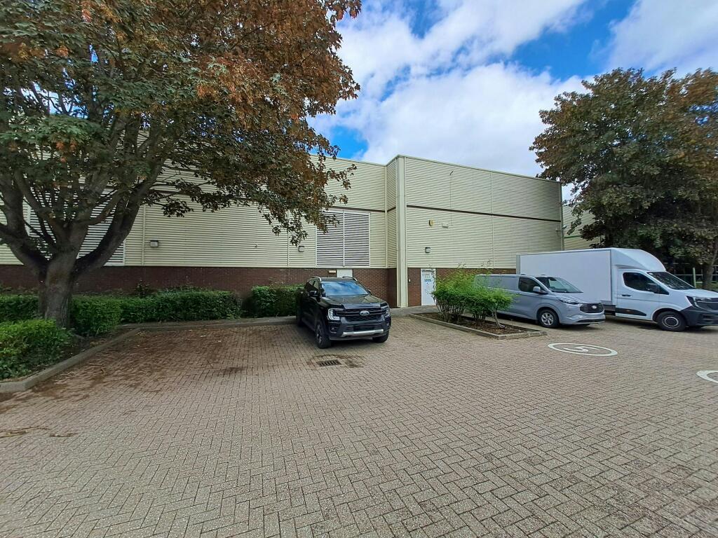 Unit 4a Avant Business Centre - External (3).jpg