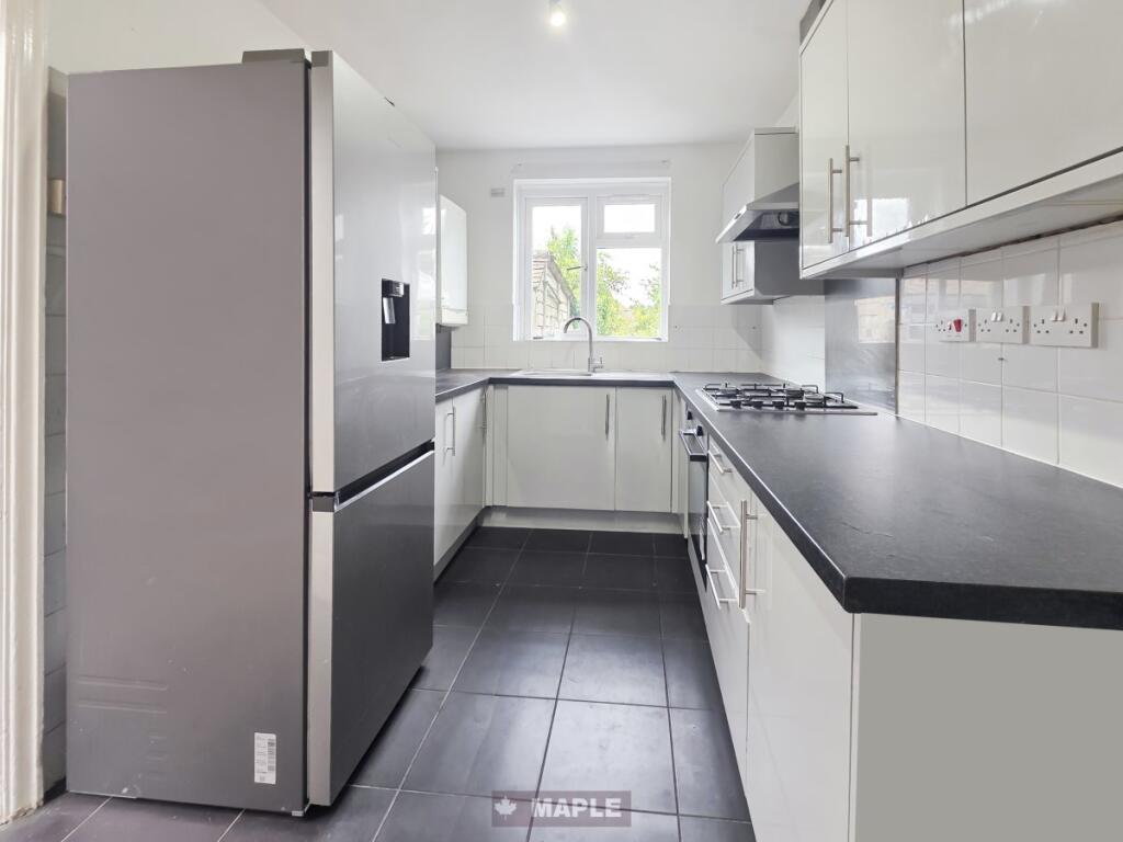 House in Harrow - View 4