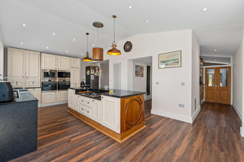 House in Stoke-on-Trent - View 4