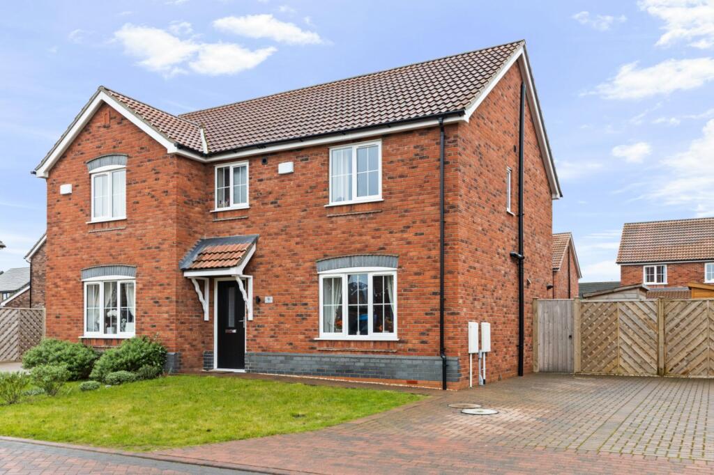 Main image of property: Elswick Hopper Close, Brigg, North Lincolnshire, DN20