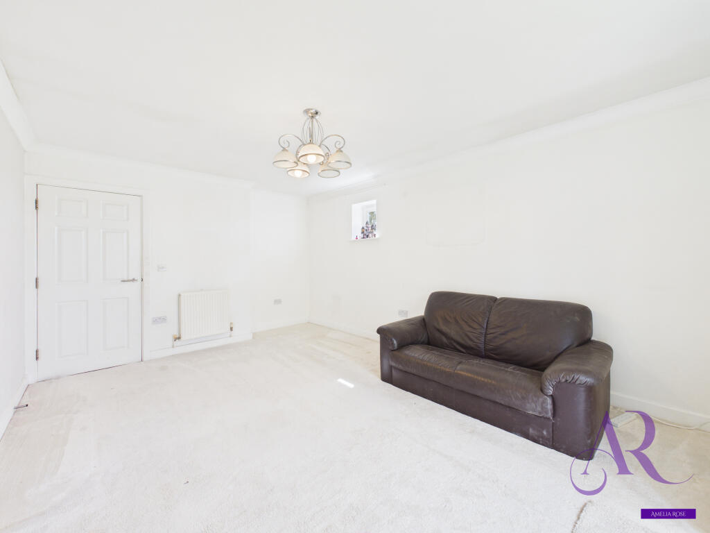 Apartment in Milton Keynes - View 5