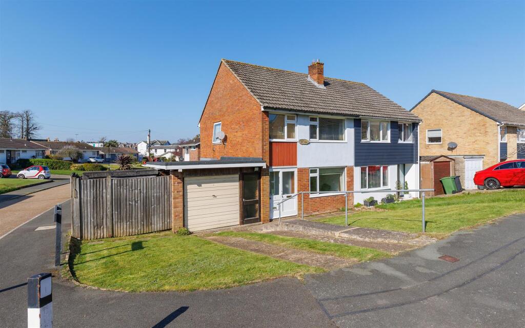 Main image of property: CHAIN FREE AND WITH HUGE POTENTIAL - Oak Tree Way, East Cowes