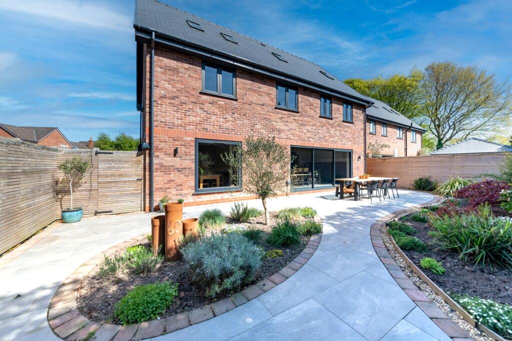 House in Hawarden - View 4