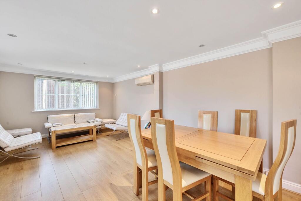 House in London - View 5