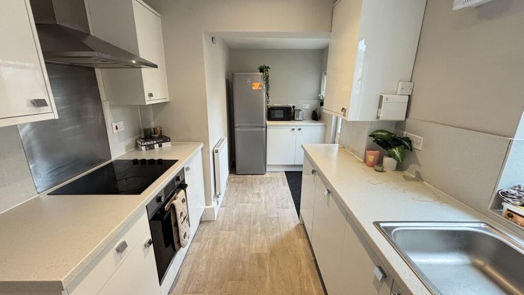 Main image of property: Moorlands Road - 26/27 inc bills, Fishponds, South West, BS16