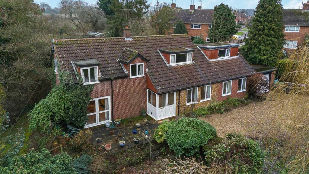 Main image of property: Fessey Road, Byfield, NN11