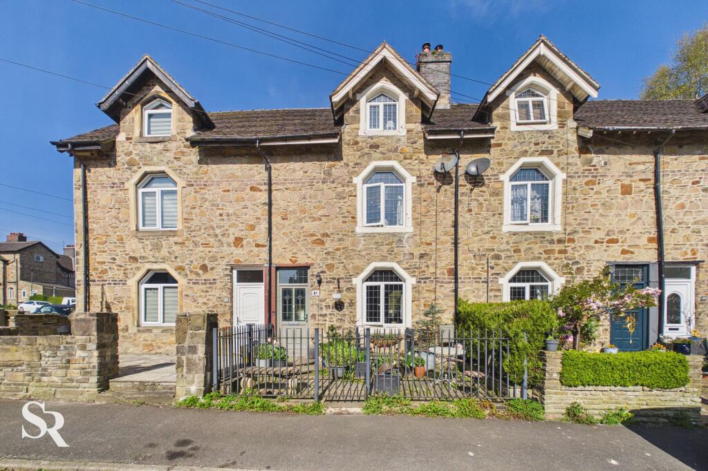 3-bed terraced on Hogshaw Villas Road, Buxton, SK17, £285,000
