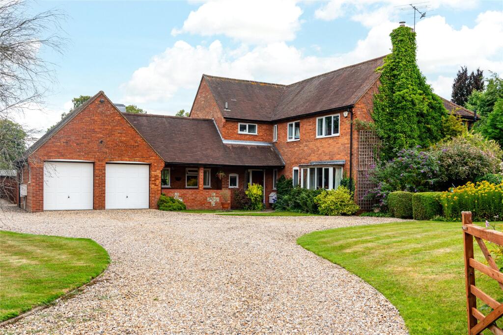 Main image of property: High Street, Kingston Blount, Chinnor, Oxfordshire, OX39