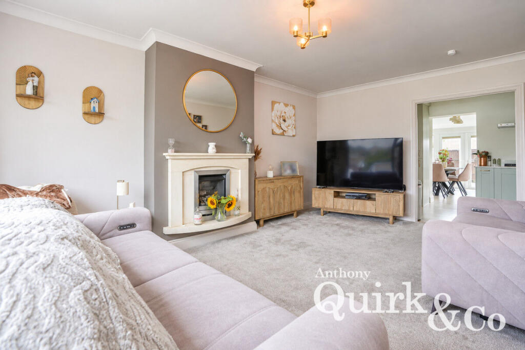 House in Southend-on-Sea - View 4