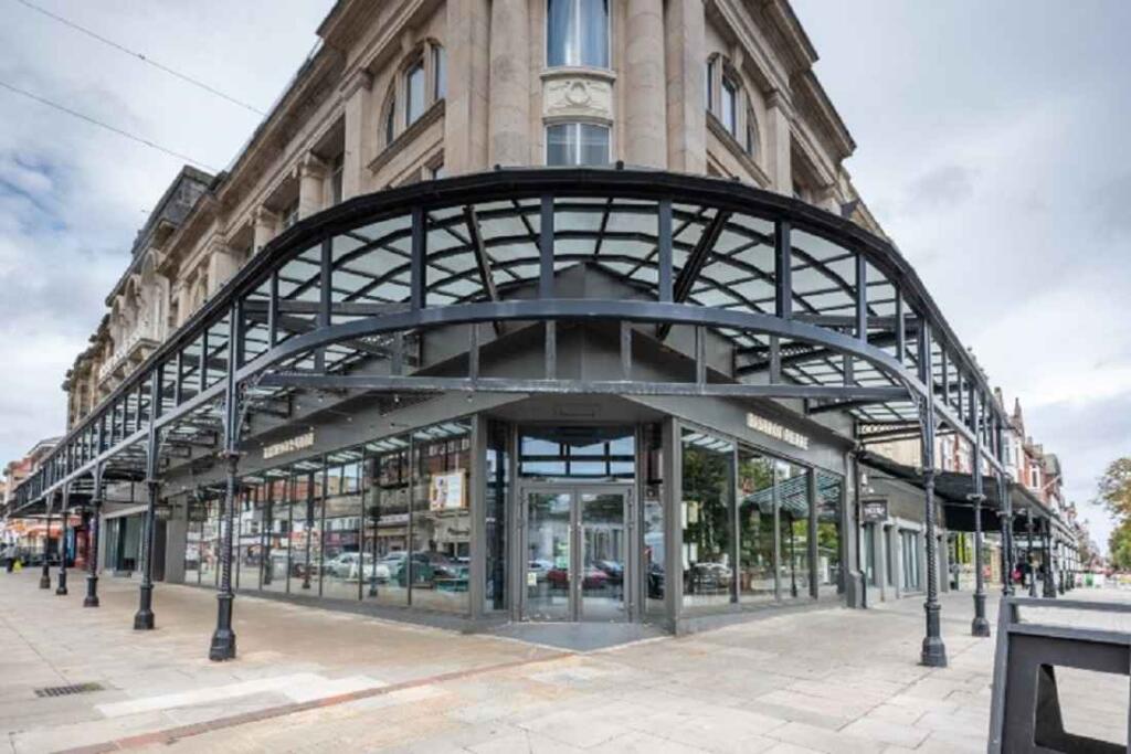 Main image of property: NW-524910 - Restaurant Opportunity, 385 Lord Street, Southport PR9 0AG