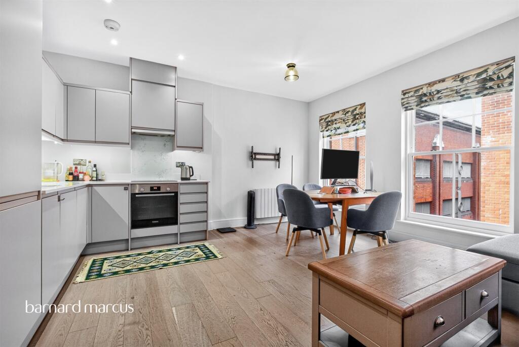 Apartment in London - View 4