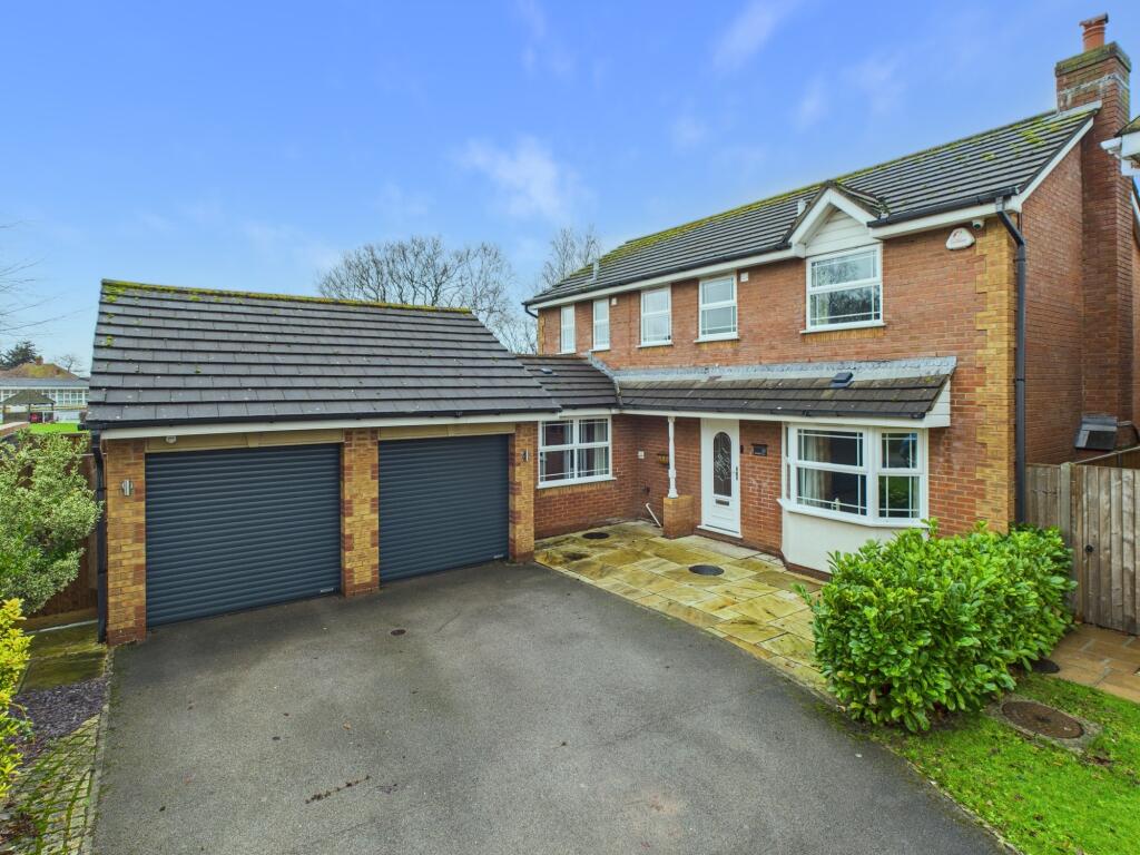 4-bed detached on Nicholls Close, Bridgwater, £540,000