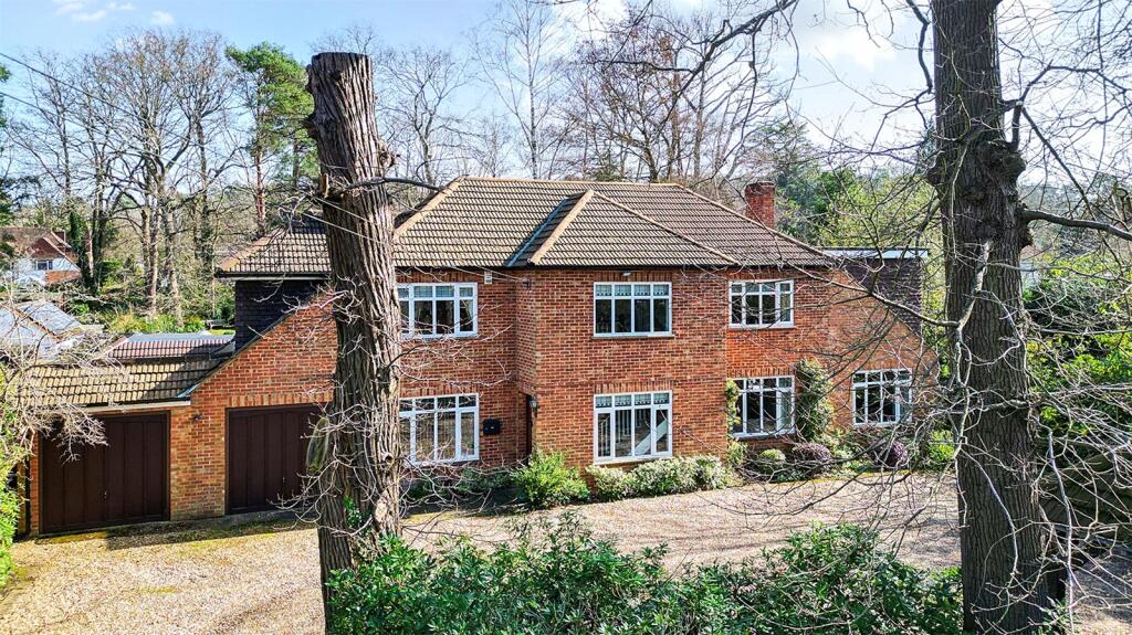 Main image of property: Vale Road, Ash Vale, Guildford, Surrey, GU12