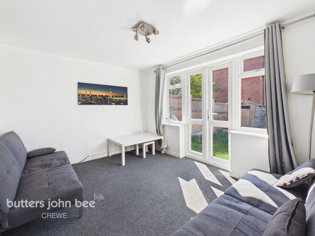 Rolls Avenue, Crewe photo 3