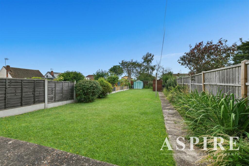 Kents Hill Road North, Benfleet photo 2