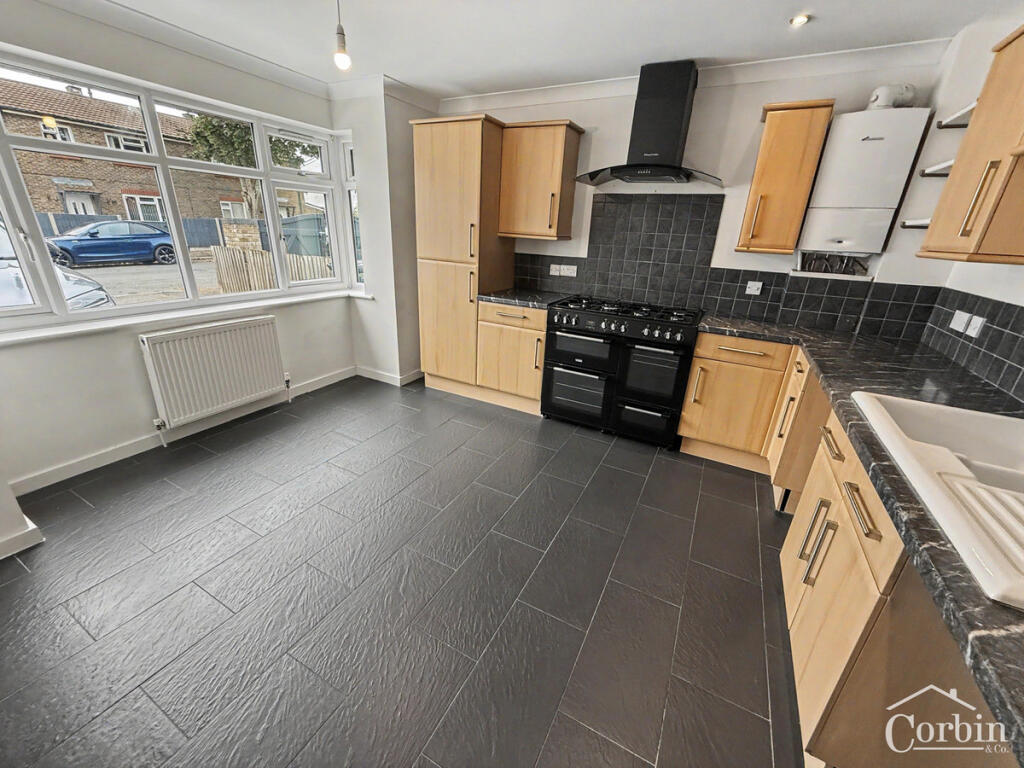 House in Kinson, Ensbury, Bournemouth - View 3