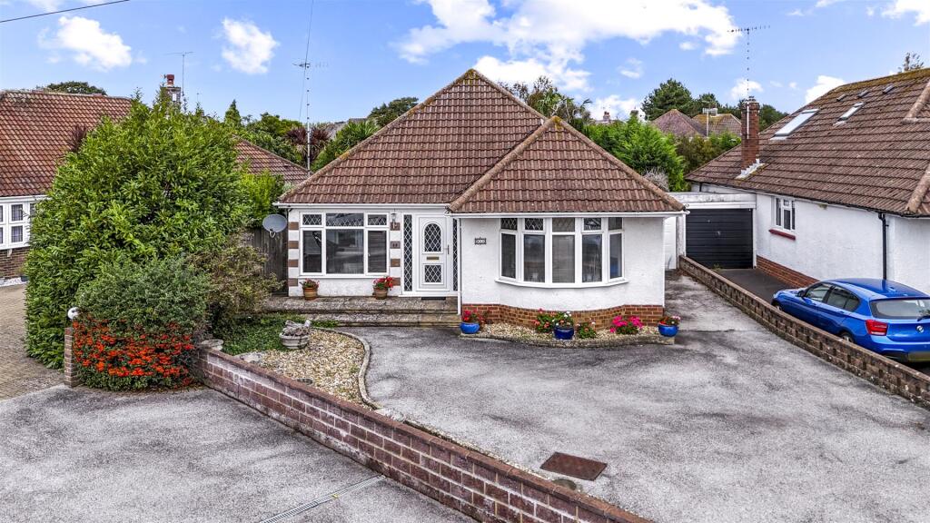 3-bed detached on Strathmore Road, Worthing, £475,000