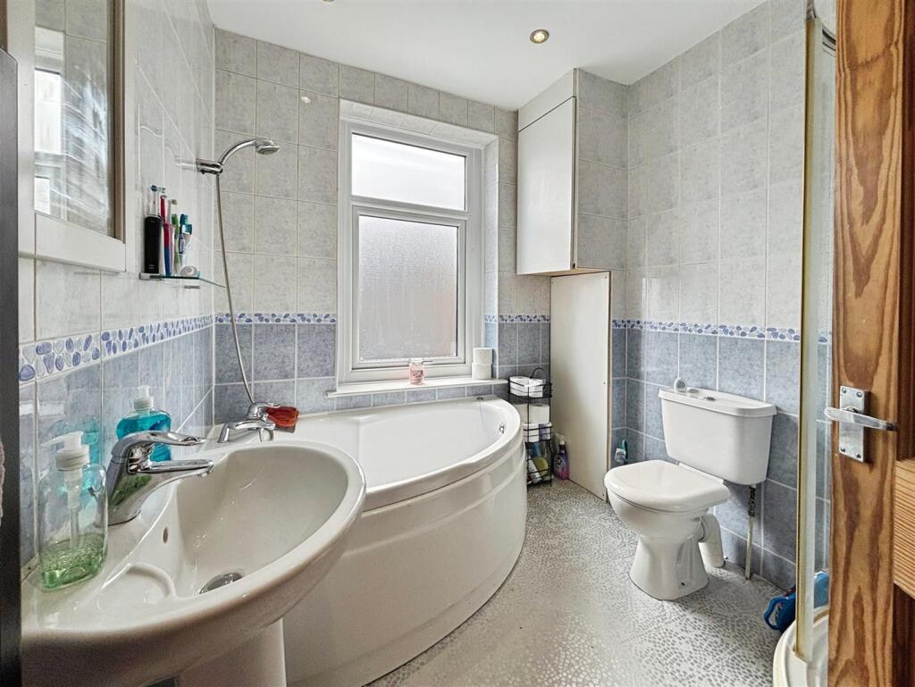 Additional image 9 of Holly Street, Bradford, BD6 3NF