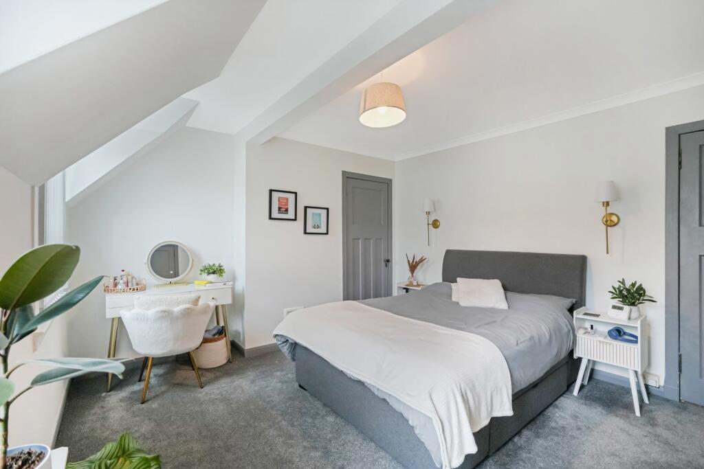 House in Linwood, Renfrewshire - More