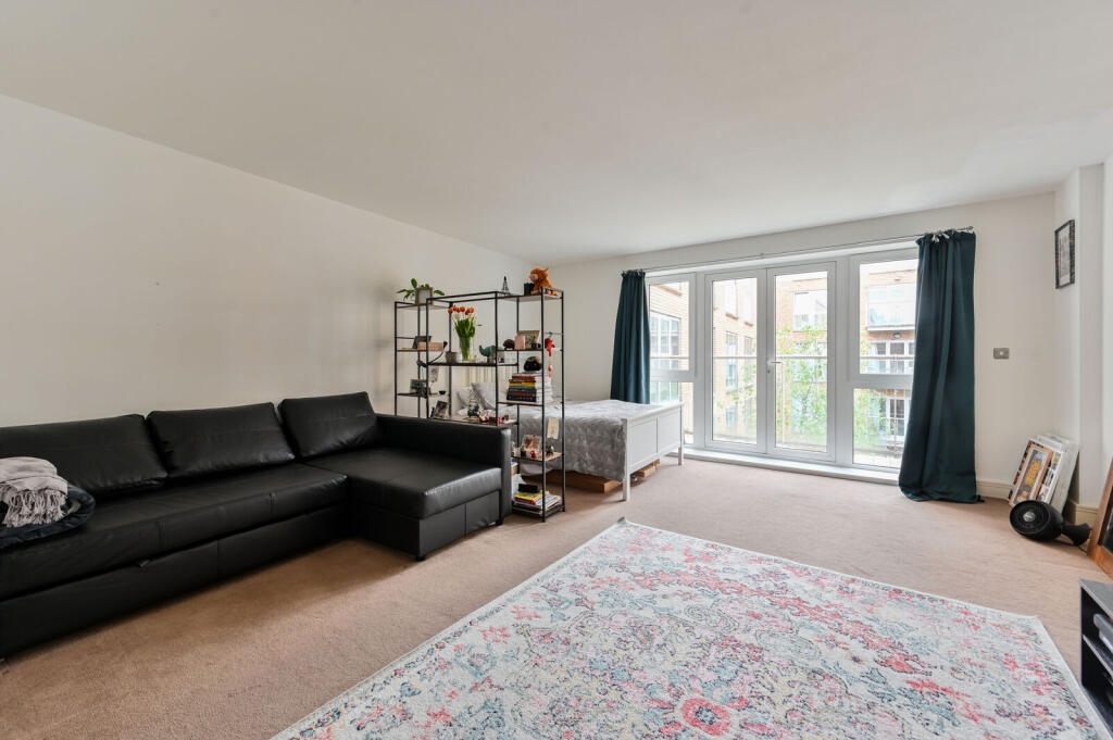 Main image of property: Kingsway Square, Battersea, London, SW11