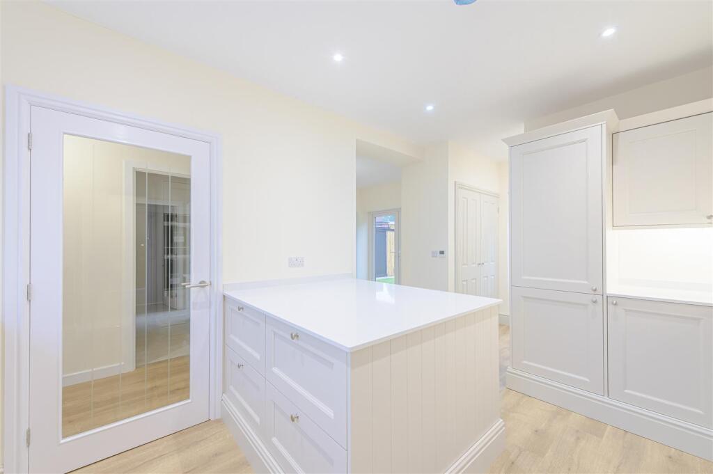 House in North West Leicestershire, Osgathorpe - More