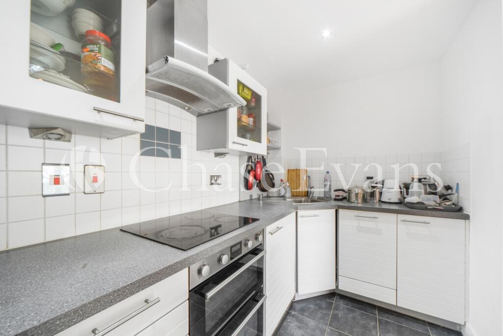 Apartment in London - View 2