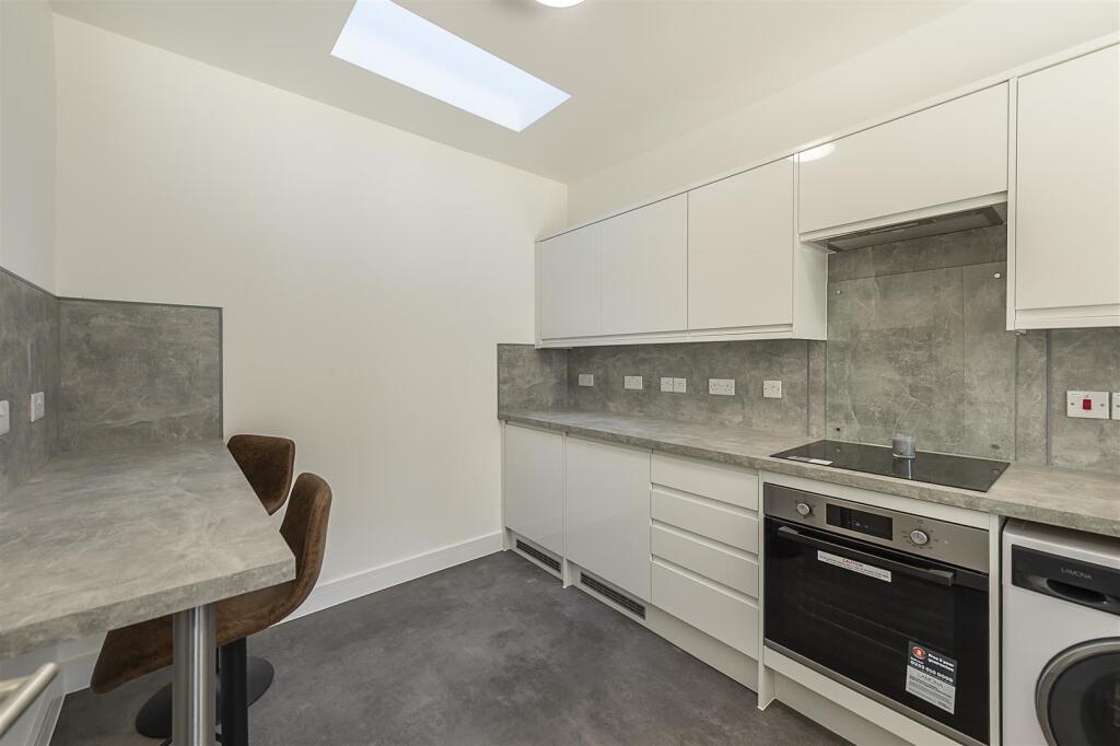 House in St Albans - View 5