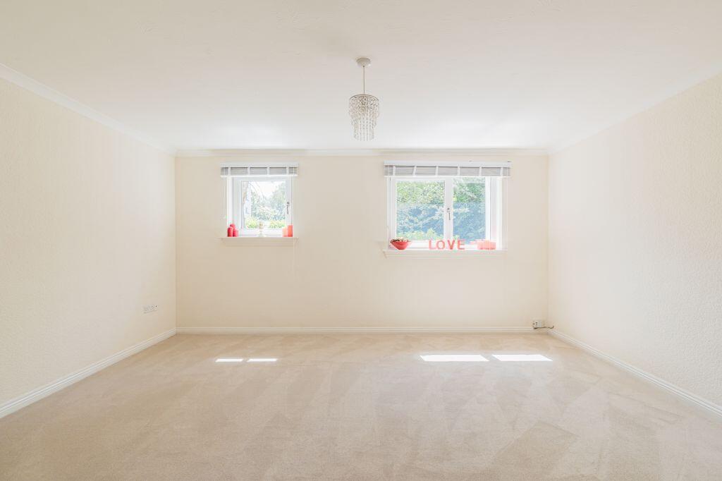 4/1 Dumbryden Gardens, Edinburgh, EH14 2NG photo 2