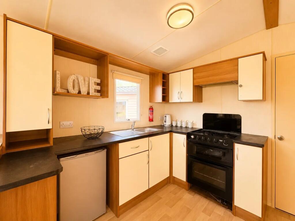 3-bed caravan on 2012 ABI Vista, Harts Holiday Park, Leysdown Road, Isle of Sheppey, Kent, ME12 4RG, £14,995