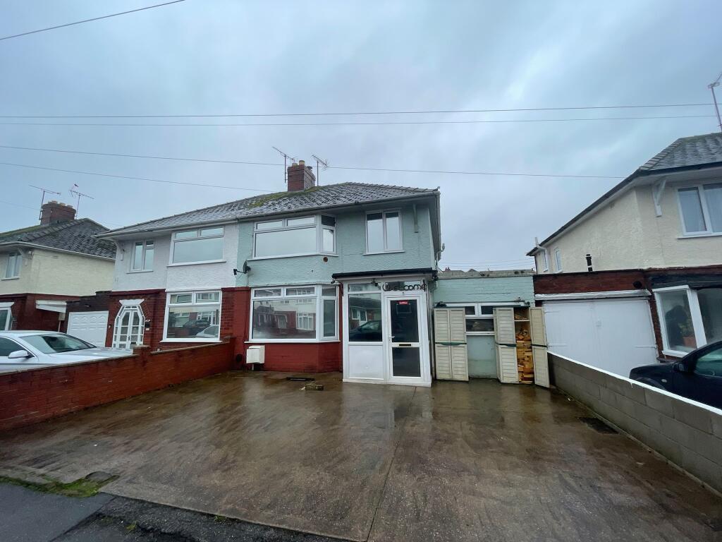 Main image of property: 6 Dinedor Avenue, Hereford, Herefordshire HR2 6DW