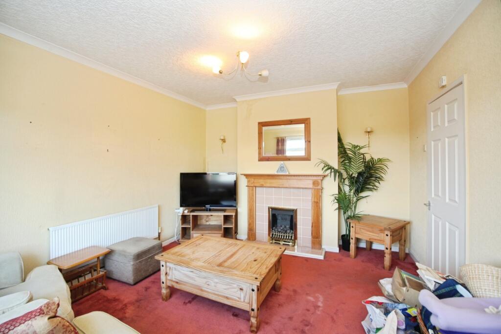 The Avenue, Hengoed, Mid Glamorgan photo 4