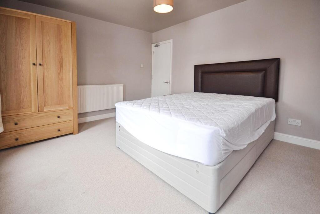 House in Reading - View 5