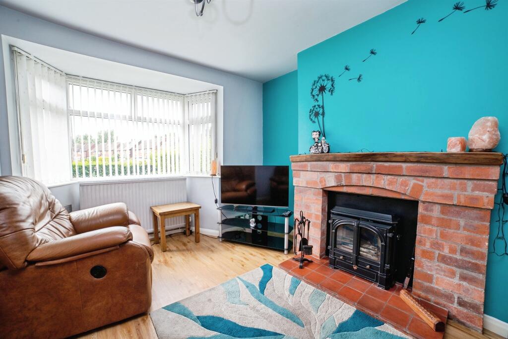 House in Alfreton - More