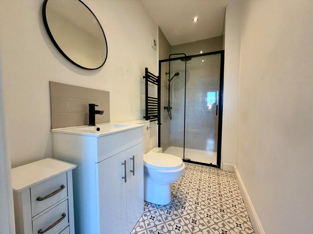 Apartment in North Tyneside, North East - View 5