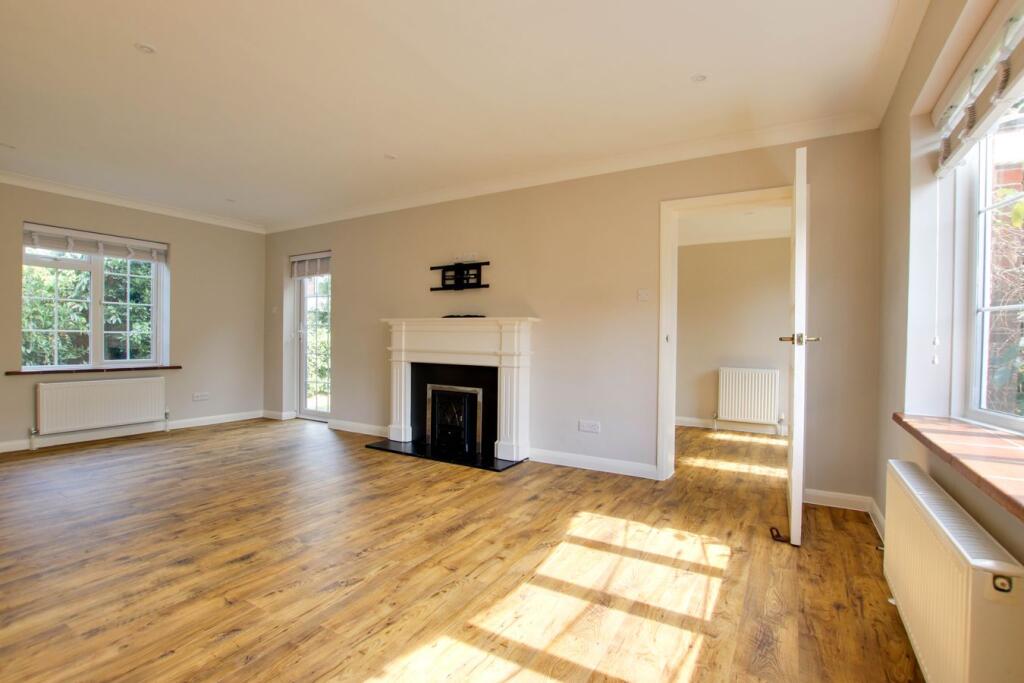 House in Lymington - View 4