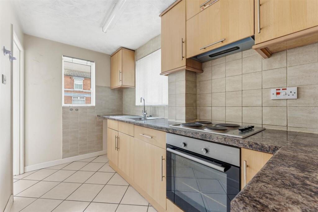 House in Kettering, Avondale - View 2